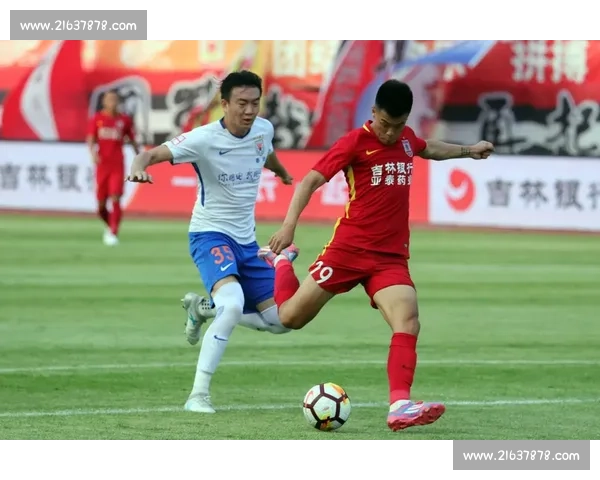 鲁能鏖战亚泰：新赛季关键对决背后的战术与心理较量